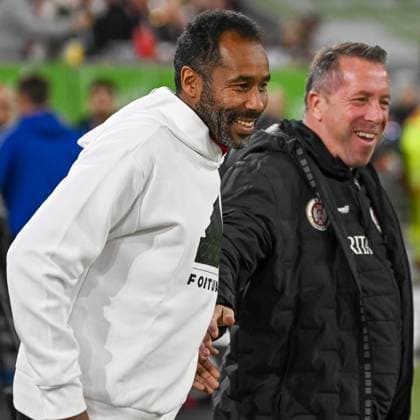 Friendly greeting between Daniel Thioune Fortuna Duesseldorf, Head Coach and chsvw before the match Fortuna Duesseldorf vs SV Wehen Wiesbaden, Football, 2 Bundesliga, Matchday 12, Season 2023 2024, 03 11 2023 DFB DFL Regulations prohibit any use of Photographs as image sequences and or quasi video Fortuna Duesseldorf vs SV Wehen Wiesbaden, Football, 2 Bundesliga, Matchday 12, Season 2023 2024, 03 11 2023 Duesseldorf Copyright: xEibner-Pressefoto ThomasxHaeslerx EP_THR