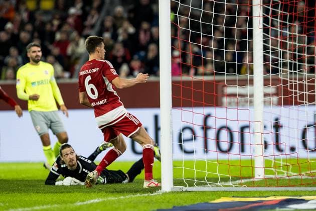 2 Soccer Bundesliga Fortuna Duesseldorf 1895 SV Wehen Wiesbaden 03 11 2023 Yannik Engelhardt Fortuna Duesseldorf, 6 shortened to 1 3 2 Soccer Bundesliga, Fortuna Duesseldorf 1895 SV Wehen Wiesbaden, Duesseldorf, Merkur Spiel Arena DFL REGULATIONS PROHIBIT ANY USE OF PHOTOGRAPHS AS IMAGE SEQUENCES AND OR QUASI VIDEO Copyright: xBEAUTIFULxSPORTS Wunderlx
