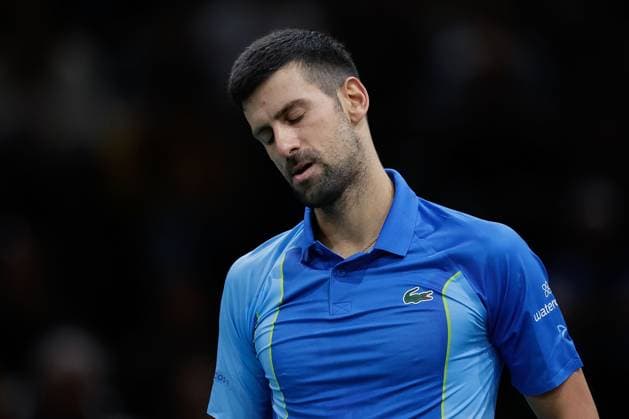 Paris, 03 11 2023 Tennis Rolex Paris Masters 2023, Novak Djokovic Holger Rune v l , Novak Djokovic disappointed, disappointed looking, dissapointed, sad, frustrated, frustrated, frustrated Copyright: AntonioxBorga