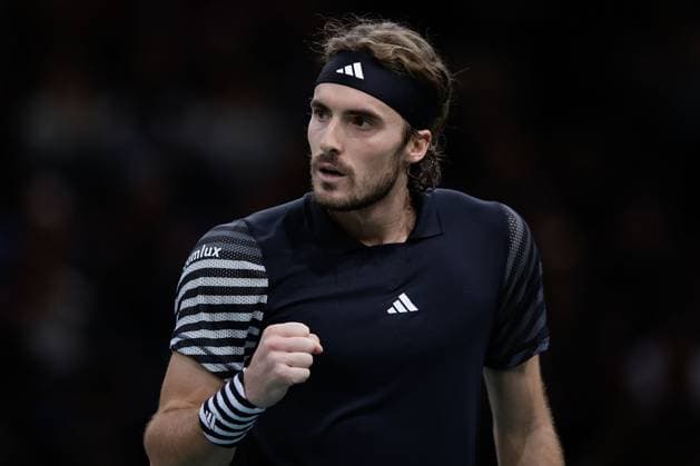 Paris, 03 11 2023 Tennis Rolex Paris Masters 2023, Stefanos Tsitsipas Karen Abgarovich Khachanov v l , Stefanos Tsitsipas cheers Copyright: AntonioxBorga