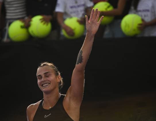 Sport Bilder des Tages 2023 WTA, Tennis Damen Finals - Day 6 CANCUN, MEXICO - NOVEMBER 3: Aryna Sabalenka wins against Elena Rybakina of Kazakhstan, in the Third Round robin match on Day 6 during the of the GNP Seguros WTA Finals Cancun 2023 part of the Hologic WTA Tour, on November 3, 2023, in Cancun, Quintana Roo, Mexico. Cancun Mexico  Copyright: xArturxWidakx originalFilename:widak-2023wtaf231103_npMQS.jpg