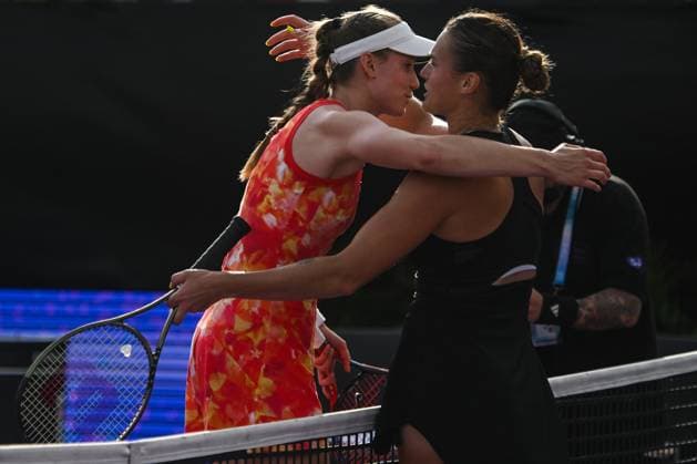 2023 WTA, Tennis Damen Finals - Day 6 CANCUN, MEXICO - NOVEMBER 3: Aryna Sabalenka wins against Elena Rybakina of Kazakhstan, in the Third Round robin match on Day 6 during the of the GNP Seguros WTA Finals Cancun 2023 part of the Hologic WTA Tour, on November 3, 2023, in Cancun, Quintana Roo, Mexico. Cancun Mexico  Copyright: xArturxWidakx originalFilename:widak-2023wtaf231103_np7P3.jpg