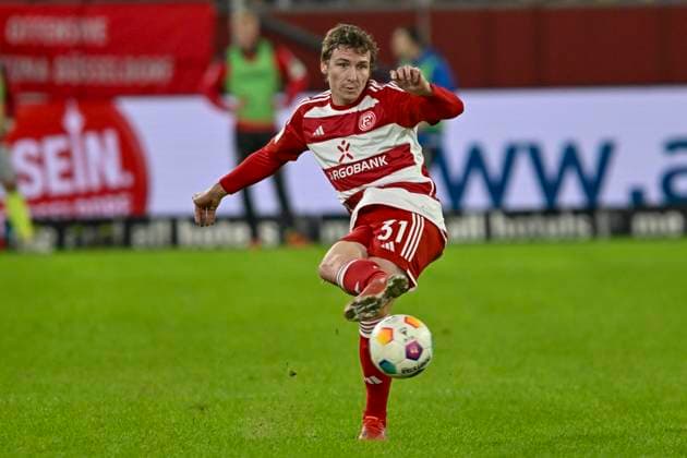 Marcel Sobottka 31, Fortuna Duesseldorf Action Single Image Crop 03 11 2023 Soccer Fortuna Duesseldorf vs SV Wehen Wiesbaden, Merkur Spiel Arena, Duesseldorf, DFB DFL REGULATIONS PROHIBIT ANY USE OF PHOTOGRAPHS AS IMAGE SEQUENCES AND OR QUASI VIDEO NRW Germany Copyright: xpepphotox xHorstxMauelshagenx pep00321, pep_20231103_hm