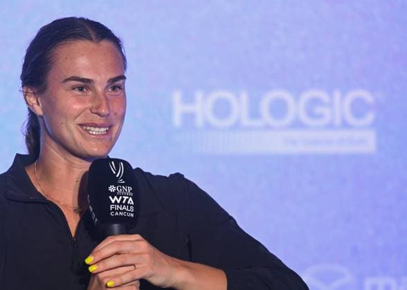 2023 WTA, Tennis Damen Finals - Day 6 CANCUN, MEXICO - NOVEMBER 3: Aryna Sabalenka during a press conferece after she won against Elena Rybakina of Kazakhstan, in the Third Round robin match on Day 6 during the of the GNP Seguros WTA Finals Cancun 2023 part of the Hologic WTA Tour, on November 3, 2023, in Cancun, Quintana Roo, Mexico. Cancun Mexico  Copyright: xArturxWidakx originalFilename:widak-2023wtaf231103_npFCm.jpg