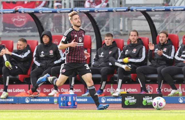 04 11 2023 Soccer Season 2023 2024 2 Soccer Bundesliga 12 Matchday 1 FC Nürnberg FCN Club FC Schalke 04 S04 Knappen Sportfoto Zink DaMa xdaxmax DFL regulations prohibit any use of photographs as image sequences and or quasi video only for editorial use Lukas Schleimer 36, 1 FC Nürnberg FCN