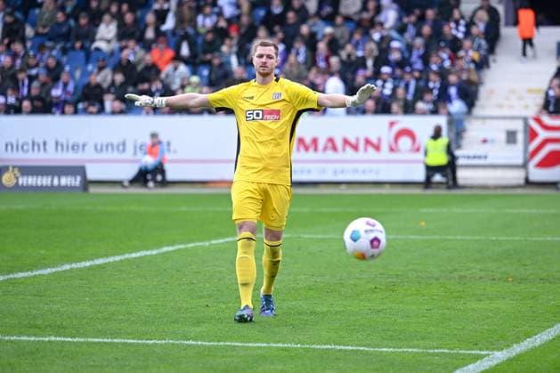 04 11 2023, Football, 2 Bundesliga, Matchday 12 Season 2023 2024, VfL Osnabrück Holstein Kiel, Lennart Grill VfL 1899 Osnabrück xRHR PHOTO TKx Copyright: RHR-FOTOx RHR-FOTO TK