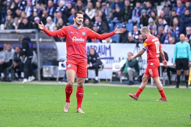 04 11 2023, Football, 2 Bundesliga, Matchday 12 Season 2023 2024, VfL Osnabrück Holstein Kiel, Steven Skrzybski Holstein Kiel xRHR PHOTO TKx Copyright: RHR-FOTOx RHR-FOTO TK
