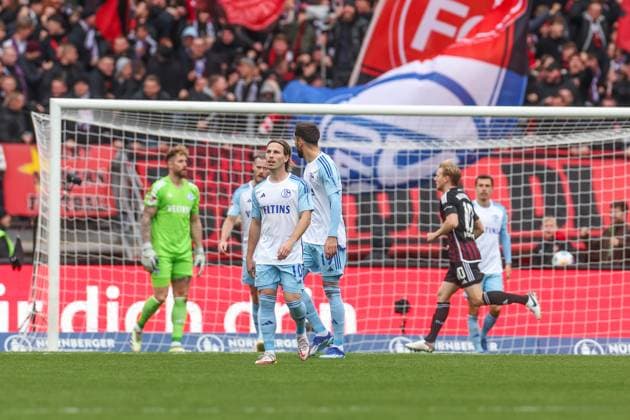 04 11 2023, Football, 2 Bundesliga, Matchday 12, Season 2023 2024, 1 FC Nürnberg FC Schalke 04, Lino Tempelmann FC Schalke 04 Nürnberg Max Morlock Stadion Bayern Germany xRHR PHOTO TRx Copyright: RHR-FOTOx RHR-FOTO TR