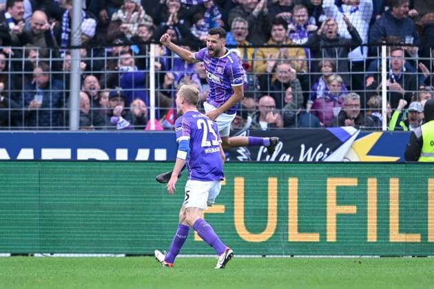 04 11 2023, Football, 2 Bundesliga, Matchday 12 Season 2023 2024, VfL Osnabrück Holstein Kiel, Dave Gnaase VfL 1899 Osnabrück celebrates the goal for 1 0 xRHR PHOTO TKx Copyright: RHR-FOTOx RHR-FOTO TK