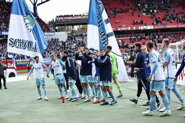 Schalke after the first leg of the 2023 2024 season between 1 FC Nuremberg and Schalke 04 1 2 in Nuremberg 04 11 2023