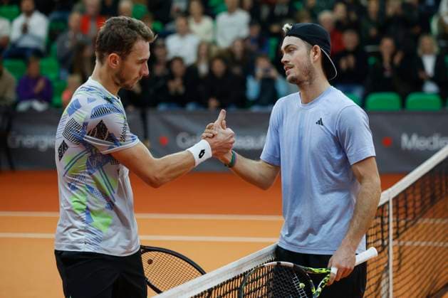 L R Lukas Klein congratulates the winner Maximilian Marterer, Mens Singles Tennis Wolffkran Open ATP Challenger TC Ismaning Ismaning Bavaria Germany 4 November 2023 Â Copyright: xJuergenxHasenkopfx