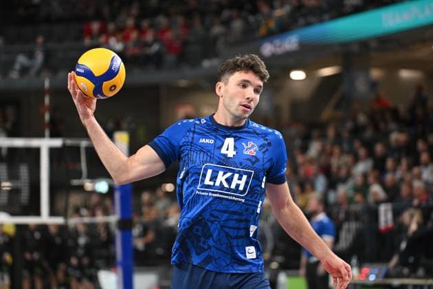 Volleyball I Men I 2023 2024 I Bundesliga I DVV Pokal Round of 16 I SVG Lüneburg Baden Volleys SSC Karlsruhe I 4 11 2023 Maxwell David Elgert 4, SVG Lüneburg , Free pose, Portrait Lüneburg LKH Arena Niedersachsen Germany Copyright: xLobeca AndreasxHannigx