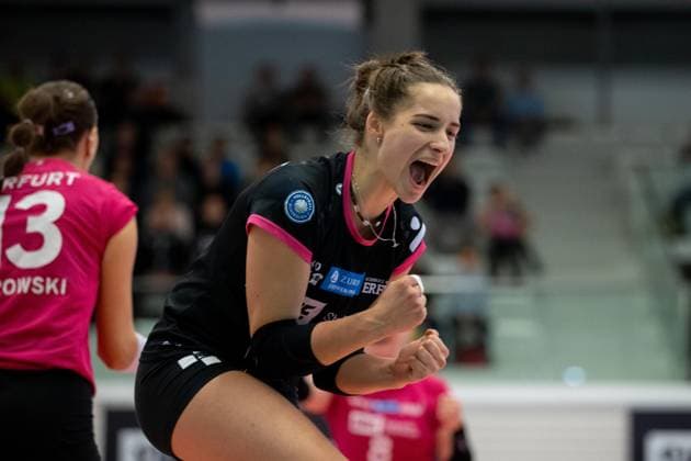 DVV Pokal Round of 16 Schwarz Weiss Erfurt vs VC Wiesbadent Erfurt 04 11 2023 Jubel, Mia Anna Stauß 11 Schwarz Weiss Erfurt DVV Pokal Round of 16 Schwarz Weiss Erfurt vs VC Wiesbadent Riethsporthalle Erfurt 04 11 2023 Copyright: xBEAUTIFULxSPORTS Duehringx