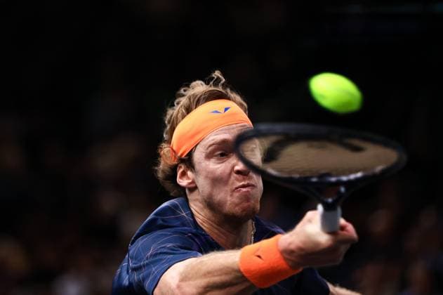 2023 ATP, Tennis Herren Paris Masters 1000 Mylene Deroche IP3 - Russia s Andrey Rublev in action during the semi final match of the men s single, on day six of the Paris ATP Masters 1000 tennis tournament at the Accor Arena - Palais Omnisports de Paris-Bercy - in Paris, France, on november 4, 2023.  Copyright: xIP3xPRESS MAXPPPxMylenexDerochex IP3DER231104076 IP3DER231104076
