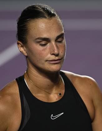 2023 WTA, Tennis Damen Finals - Day 6 CANCUN, MEXICO - NOVEMBER 4: Aryna Sabalenka faces Iga Swiatek in the second Semi-Final match on Day 7 of the GNP Seguros WTA Finals Cancun 2023, part of the Hologic WTA Tour, on November 4, 2023, in Cancun, Quintana Roo, Mexico. Cancun Mexico  Copyright: xArturxWidakx originalFilename:widak-2023wtaf231104_npaO7.jpg