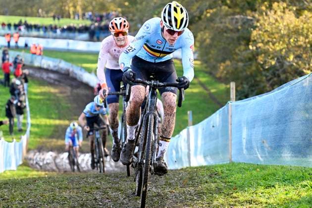 2023 UEC Cyclo-Cross EC PONT-CHATEAU, FRANCE - NOVEMBER 05 : Dekien Miel (BEL) in action during the 2023 UEC Cyclo-Cross European Championships for Men Juniors on November 05, 2023 in Pont-Chateau, France, 5 11 2023 Pont-Chateau France  Copyright: xNicoxVereeckenx