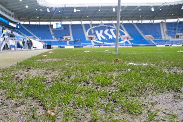 Muddy and wet pitch at Wildparkstadion, GER, Karlsruher SC vs SC Paderborn, Sport, Football, Men, 2 Bundesliga, Matchday 12, Season 2023 2024, 05 11 2023, DFL REGULATES PROHIBIT ANY USE OF PHOTOGRAPHS AS IMAGE SEQUENCES AND OR QUASI VIDEO GER, Karlsruher SC vs SC Paderborn, Sport, Football, Men, 2 Bundesliga, Matchday 12, Season 2023 2024, 05 11 2023, Karlsruhe Copyright: xEibner-Pressefoto SilasxSchuellex EP_SSR