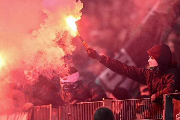 2 Bundesliga Hannover 06 Eintracht Braunschweig on 05 11 2023 at the HDI Arena in Hannover Fans Ultras of Hannover send out Bengal fire MT