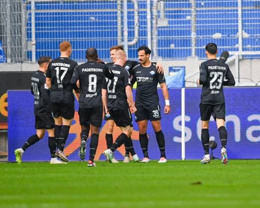 SC Paderborn celebrating after Adriano Grimaldis goal for 0 1 SC Paderborn, 39 , GER, Karlsruher SC vs SC Paderborn, Sport, Soccer, Men, 2 Bundesliga, Matchday 12, Season 2023 2024, 05 11 2023, DFL REGULATES PROHIBIT ANY USE OF PHOTOGRAPHS AS IMAGE SEQUENCES AND OR QUASI VIDEO GER, Karlsruher SC vs SC Paderborn, Sport, Football, Men, 2 Bundesliga, Matchday 12, Season 2023 2024, 05 11 2023, Karlsruhe Copyright: xEibner-Pressefoto SilasxSchuellex EP_SSR