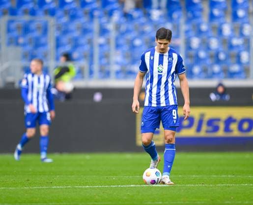 Frustration at Igor Matanovic Karlsruher SC, 9 after the goal for 0 1 from Paderborn, GER, Karlsruher SC vs SC Paderborn, Sport, Soccer, Men, 2 Bundesliga, Matchday 12, Season 2023 2024, 05 11 2023, DFL REGULATES PROHIBIT ANY USE OF PHOTOGRAPHS AS IMAGE SEQUENCES AND OR QUASI VIDEO GER, Karlsruher SC vs SC Paderborn, Sport, Football, Men, 2 Bundesliga, Matchday 12, Season 2023 2024, 05 11 2023, Karlsruhe Copyright: xEibner-Pressefoto SilasxSchuellex EP_SSR