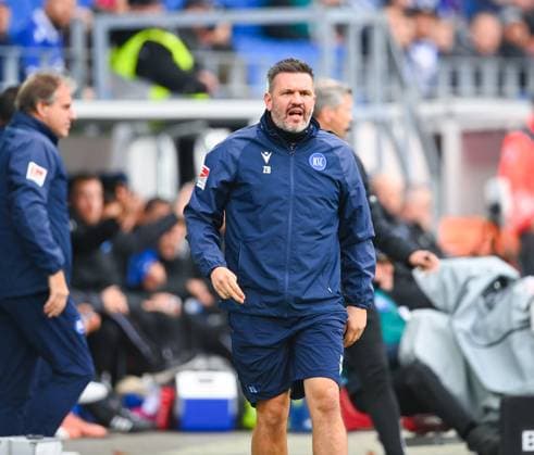Zlatan Bajramovic Karlsruher SC, Co coach complains to the referee, GER, Karlsruher SC vs SC Paderborn, Sport, Football, Men, 2 Bundesliga, Matchday 12, Season 2023 2024, 05 11 2023, DFL REGULATES PROHIBIT ANY USE OF PHOTOGRAPHS AS IMAGE SEQUENCES AND OR QUASI VIDEO GER, Karlsruher SC vs SC Paderborn, Sport, Football, Men, 2 Bundesliga, Matchday 12, Season 2023 2024, 05 11 2023, Karlsruhe Copyright: xEibner-Pressefoto SilasxSchuellex EP_SSR