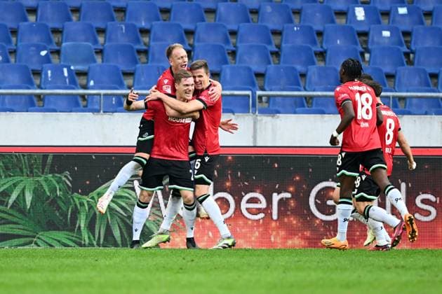 2 Bundesliga Hannover 06 Eintracht Braunschweig on 05 11 2023 at the HDI Arena in Hannover Cheering, goal celebration, goal scorer, goal scorer Marcel Halstenberg Hannover 96 cheers after his goal to 2 0 with Havard Nielsen Hannover 96 and Fabian Kunze Hannover 96 MT