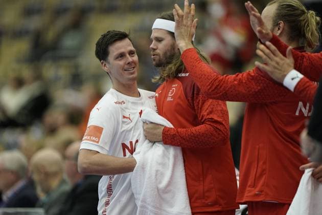 Handball Golden League Gjensidige Cup 2023 Nederland - Danmark Sotra 20231105. Danmarks Hans Lindberg og Mikkel Hansen under handballkampen i Golden League Gjensidige Cup mellom Nederland og Danmark i Sotra Arena. Foto: Stian Lysberg Solum NTB Sotra Norge EDITORIAL USE ONLY. RESTRICTED USE FOR BETTING COMPANIES Ref:_SPODozoKnHO_EM.jpg  Copyright: xStianxLysbergxSolumx xNTBx