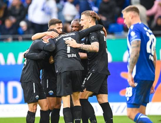 SC Paderborn celebrates after Felix Plattes goal SC Paderborn, 36 to 0 3, GER, Karlsruher SC vs SC Paderborn, Sport, Football, Men, 2 Bundesliga, Matchday 12, Season 2023 2024, 05 11 2023, DFL REGULATES PROHIBIT ANY USE OF PHOTOGRAPHS AS IMAGE SEQUENCES AND OR QUASI VIDEO GER, Karlsruher SC vs SC Paderborn, Sport, Football, Men, 2 Bundesliga, Matchday 12, Season 2023 2024, 05 11 2023, Karlsruhe Copyright: xEibner-Pressefoto SilasxSchuellex EP_SSR