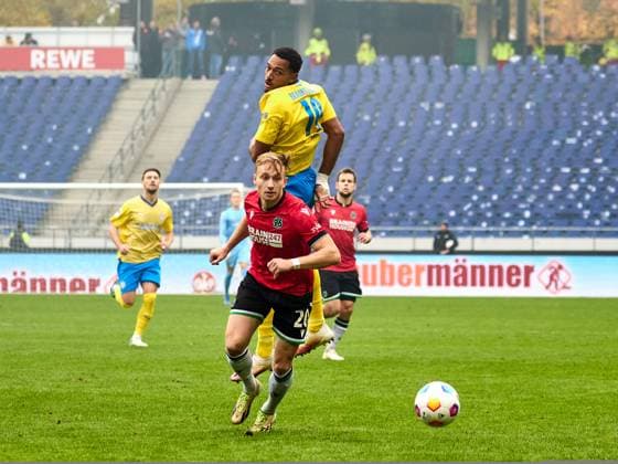 GER, Hannover 96 Eintracht Braunschweig, Football, 2 Bundesliga, Matchday 12, Season 2023 2024, 05 11 2023 GER, Hannover 96 Eintracht Braunschweig, Football, 2 Bundesliga, Matchday 12, Season 2023 2024, 05 11 2023 Hannover Copyright: xEibner-Pressefoto xStephaniexZerx EP_SZE