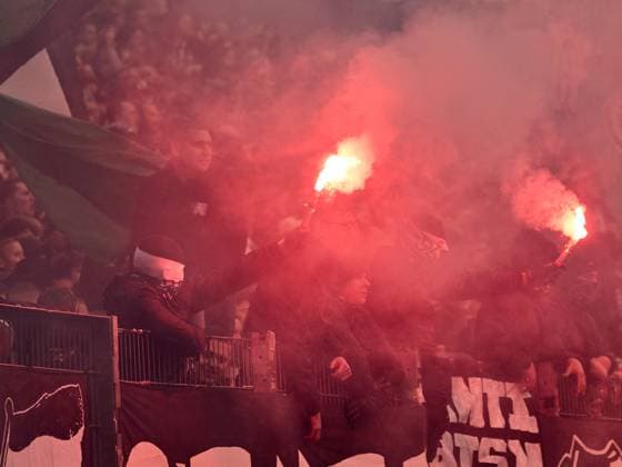 Pyrotechnics of Hannover 96 fans GER, Hannover 96 Eintracht Braunschweig, Football, 2 Bundesliga, Matchday 12, Season 2023 2024, 05 11 2023 GER, Hannover 96 Eintracht Braunschweig, Football, 2 Bundesliga, Matchday 12, Season 2023 2024, 05 11 2023 Hannover Copyright: xEibner-Pressefoto xStephaniexZerx EP_SZE