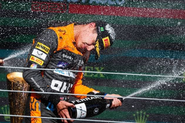 NORRIS Lando (gbr), McLaren F1 Team MCL60, portrait during the 2023 Formula 1 Rolex Grande Premio de Sao Paulo, 20th round of the 2023 Formula One World Championship, WM, Weltmeisterschaft from November 3 to 5, 2023 on the Autodromo JosÃ Carlos Pace, in Sao Paulo, Brazil - F1 - SAO PAULO GRAND PRIX 2023 - RACE DPPI Panoramic  00123045_G0OD0014