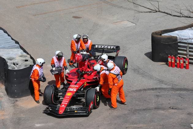 16 Charles Leclerc MCO, Scuderia Ferrari after his crash in the formation lap, F1 Grand Prix of Brazil at Autodromo Jose Carlos Pace on November 5, 2023 in Sao Paulo, Brazil Photo by HOCH ZWEI Sao Paulo Brazil