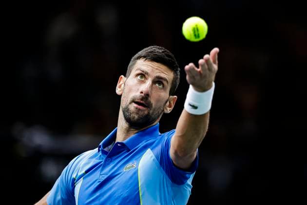 Novak Djokovic of Serbia serves the ball against Grigor Dimitrov of Bulgaria during Rolex Paris Masters Final on Day Seven at Palais Omnisports de Bercy on November 5, 2023 in Paris, France Photo by Just Pictures Paris Palais Omnisports de Bercy France Copyright: x x2023xEurasiaxSportxImagesx jp-en-EuSpIm-AB3_Rolex_Paris_Masters_05Nov2023_PR054