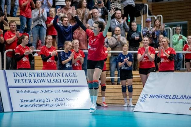 Anne Krohn STR was warmly welcomed by the audience GER, Volleyball, Women, DVV Cup, Round of 16, 1 VC Stralsund Dresdner SC, Season 2023 2024, Diesterweghalle, Stralsund