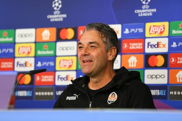 Soccer Men Season 2023 2024 UEFA Champions League I Matchday 4 Press Conference I Shakhtar Donetsk 06 11 2023 Marino Pusic Coach, Shakhtar Donetsk laughs Hamburg Volksparkstadion Hamburg Germany Copyright: xLobecax xHenningxRohlfsx