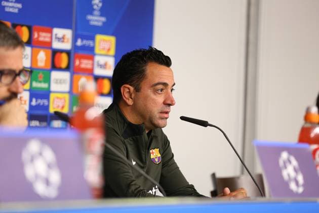 Soccer Men Season 2023 2024 UEFA Champions League I Matchday 4 Press Conference I FC Barcelona 06 11 2023 Xavi, Xavier Hernandez Creus FC Barcelona speaks Hamburg Volksparkstadion Hamburg Germany Copyright: xLobecax xHenningxRohlfsx