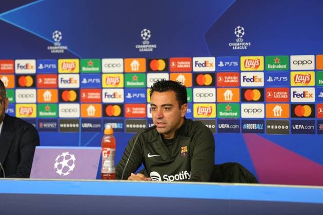 Soccer Men Season 2023 2024 UEFA Champions League I Matchday 4 Press Conference I FC Barcelona 06 11 2023 Xavi, Xavier Hernandez Creus FC Barcelona speaks Hamburg Volksparkstadion Hamburg Germany Copyright: xLobecax xHenningxRohlfsx