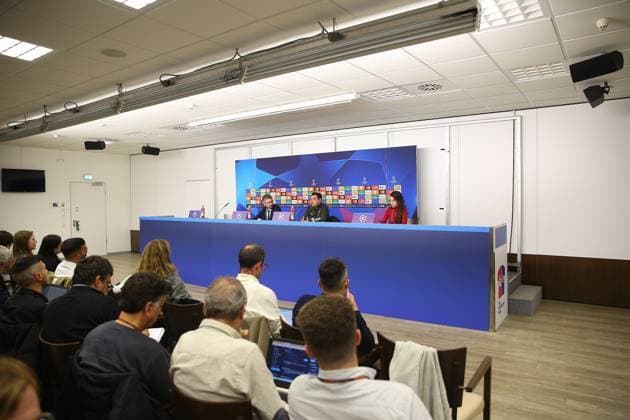 Soccer Men Season 2023 2024 UEFA Champions League I Matchday 4 Press Conference I FC Barcelona 06 11 2023 Xavi, Xavier Hernandez Creus FC Barcelona at the Press Conference Hamburg Volksparkstadion Hamburg Germany Copyright: xLobecax xHenningxRohlfsx