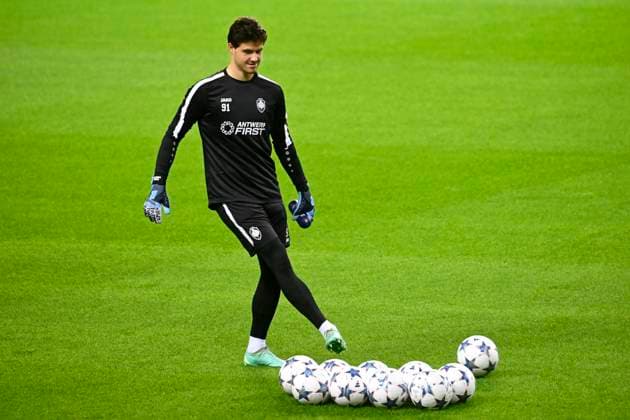 Media activities R Antwerp FC - Champions League 06 11 2023 PORTO, PORTUGAL - NOVEMBER 06 : Lammens Senne goalkeeper of Antwerp FC pictured during a training session prior to the UEFA Champions League match between FC Porto and Royal Antwerp FC on November 6, 2023 in Porto, Portugal, 06 11 2023 Porto Portugal  Copyright: xPeterxDexVoechtx