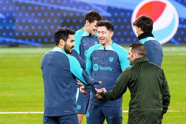 Ilkay Guendogan FC Barcelona, 22 , Robert Lewandowski FC Barcelona, 09 GER, Training FC Barcelona, Football, Champions League, Season 2023 2024, 06 11 2023 GER, Training FC Barcelona, Football, Champions League, Season 2023 2024, 06 11 2023 Hamburg Copyright: xEibner-Pressefoto MarcelxvonxFehrnx EP_MFN