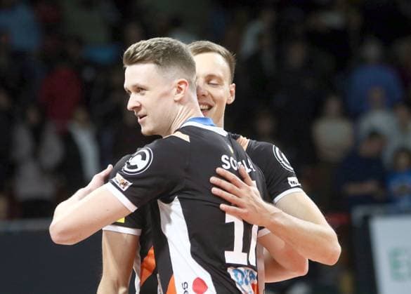 in front Marek SOTOLA Berlin , after the victory He Volleyballl, Bundesliga 2023 24 WWK Volleys Herrsching vs Berlin Recycling Volleys, 06 11 23 BMW Park, Munich, Copyright: WolfgangxFehrmann