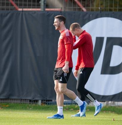 Football, Men, Season 2023 2024, Champions League, Training of 1 FC Union Berlin at the stadium An der Alten Försterei the day before the match against SSC Napoli, f l Robin Gosens 1 FC Union Berlin , Kevin Behrens 1 FC Union Berlin , 07 11 2023, Copyright: xSebastianxRäppold MatthiasxKochx