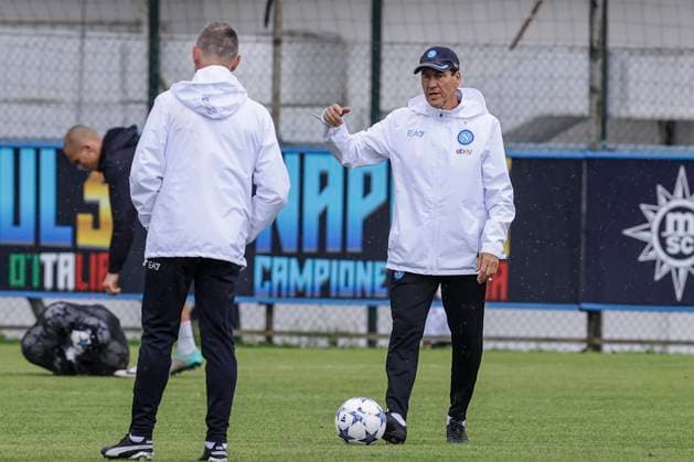 Italy: training session SSC Napoli SSC Napoli s French coach Rudi Jose Garcia gesticulate during training ahead of the UEFA Champions League match against Union Berlin at the Konami Center on 07 November 2023, in Castel Volturno, Italy. ABPH7878A Copyright: xAntonioxBalascox