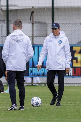 Italy: training session SSC Napoli SSC Napoli s French coach Rudi Jose Garcia gesticulate during training ahead of the UEFA Champions League match against Union Berlin at the Konami Center on 07 November 2023, in Castel Volturno, Italy. ABPH7885 Copyright: xAntonioxBalascox