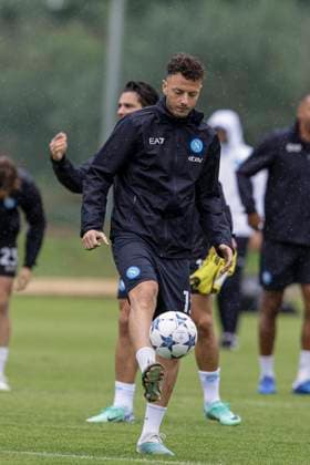 Italy: training session SSC Napoli SSC Napoli s Kossovari defender Amir Rrahmani controls the ball during training ahead of the UEFA Champions League match against Union Berlin at the Konami Center on 07 November 2023, in Castel Volturno, Italy. ABPH8142 Copyright: xAntonioxBalascox