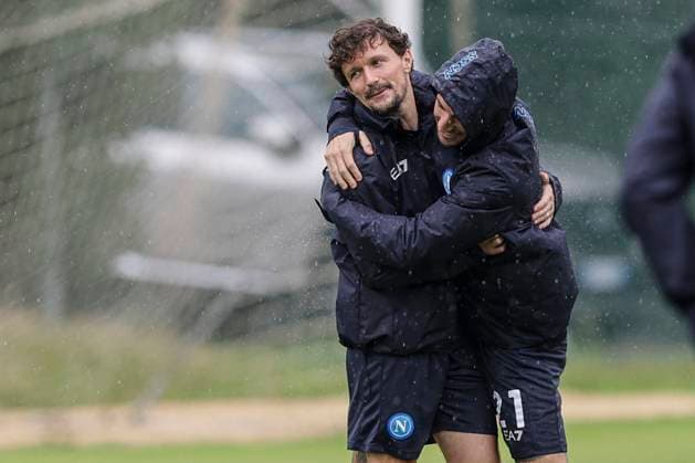 Italy: training session SSC Napoli SSC Napoli s Portuguese defender Mario Rui and SSC Napoli s Italian forward Matteo Politano during training ahead of the UEFA Champions League match against Union Berlin at the Konami Center on 07 November 2023, in Castel Volturno, Italy. ABPH8206 Copyright: xAntonioxBalascox
