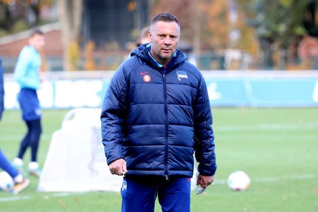 DEU, DFL, 2 FBL Hertha BSC, Training, 07 11 2023, Sportforum, Berlin, DEU, DFL, 2 FBL Hertha BSC, Training, im Bild Cheftrainer Pal Dardai Hertha BSC Berlin DFL regulations prohibit any use of Photographs as image sequences and or quasi video Foto Juergen Engler nordphoto GmbH nordphotoxGmbHx xEngler nph00076