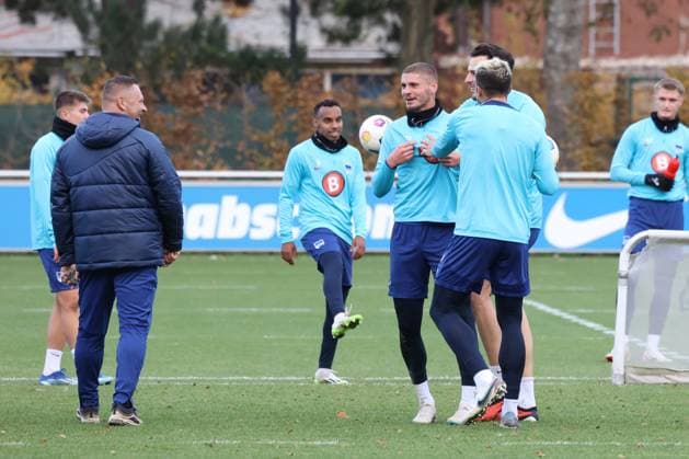 DEU, DFL, 2 FBL Hertha BSC, training, 07 11 2023, Sportforum, Berlin, DEU, DFL, 2 FBL Hertha BSC, training, in the picture head coach Pal Dardai Hertha BSC Berlin , Marton Dardai Hertha BSC Berlin 31 , Haris Tabakovic Hertha BSC Berlin 25 , Marc Oliver Kempf Hertha BSC Berlin 20 , Bilal Hussein Hertha BSC Berlin 8 DFL regulations prohibit any use of Photographs as image sequences and or quasi video Foto Juergen Engler nordphoto GmbH nordphotoxGmbHx xEngler nph00076
