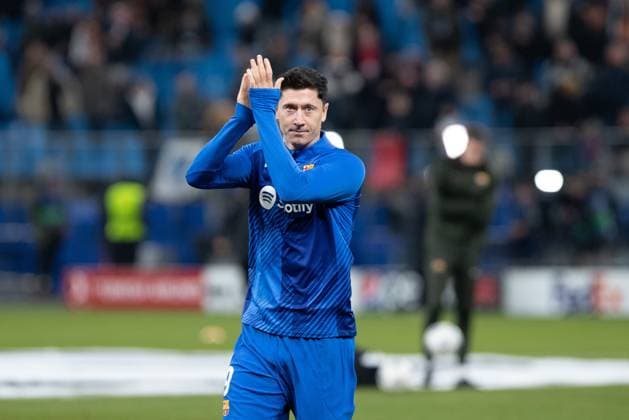 Champions League FC Shakhtar Donetsk FC Barcelona, 07 11 2023 Robert Lewandowski FC Barcelona, 9 on warm-up Champions League FC Shakhtar Donetsk FC Barcelona, Volksparkstadion, Hamburg, 07 11 2023 Copyright: xBEAUTIFULxSPORTS Buriakovx