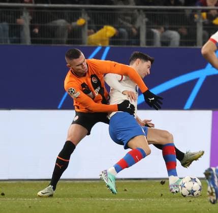 Oleksandr Zubkov FC Shakhtar Donetsk , Robert Lewandowski FC Barcelona Football, UEFA Champions League, Group stage, Season 2023 2024, Men, UCL, Men, Volksparkstadion, FC Shakhtar Shakhtar Donetsk UKR vs FC Barcelona